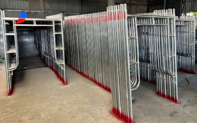 sẵn số lượng giàn giáo khung tại kho