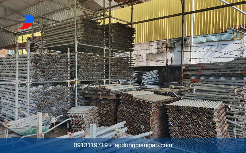 Đánh giá năng lực nhà thầu cung cấp dịch vụ lắp dựng giàn giáo chuyên nghiệp.