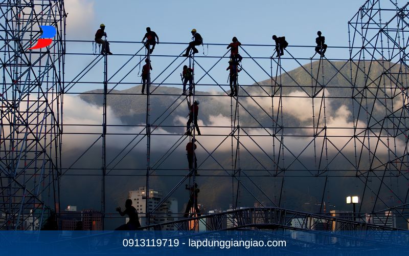 Quy trình làm việc bài bản của dịch vụ cho thuê giàn giáo Đồng Nai.
