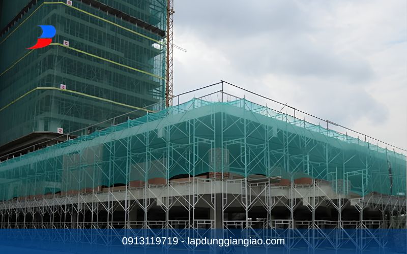 Dịch vụ cho thuê giàn giáo nhà dân mạ kẽm chất lượng cao phục vụ xây dựng nhà phố.
