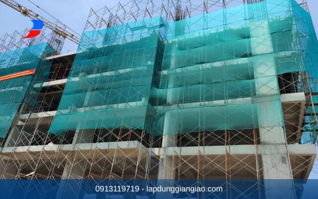 công trình giàn giáo khung bao che