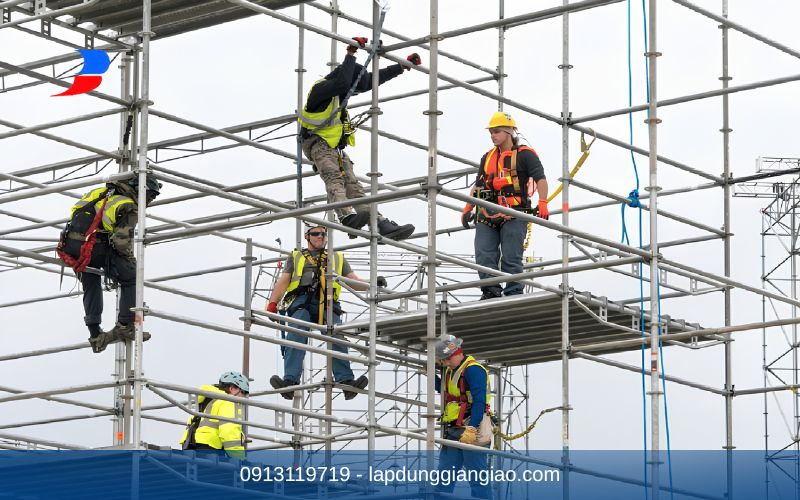 Giải pháp phòng ngừa những tai nạn giàn giáo thường gặp hiệu quả.
