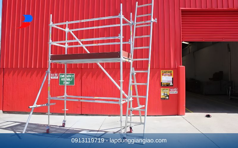 bộ giàn giáo bánh xe