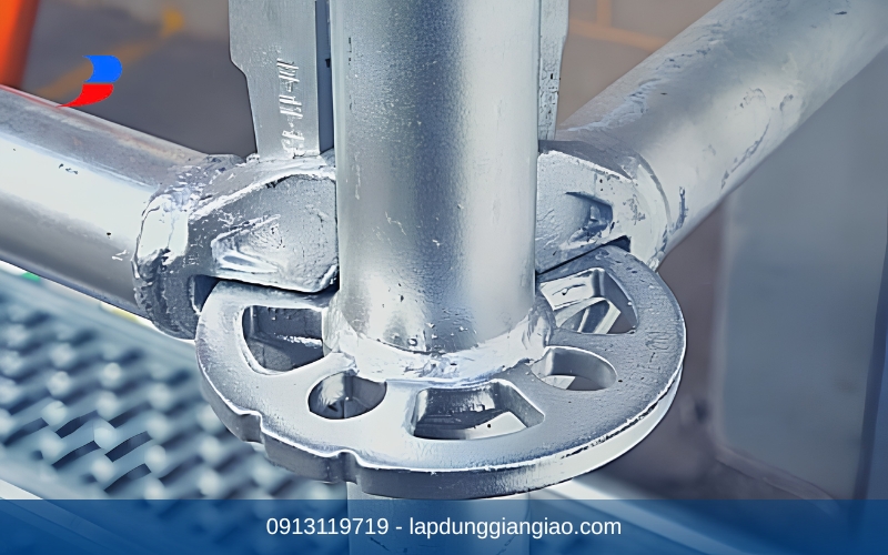 Mối liên kết giữa thanh giằng và đĩa ringlock