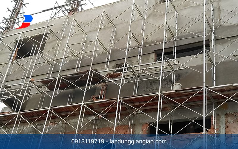 so sánh giàn giáo 1m7 với 1m5 và 2m chọn loại nào phù hợp