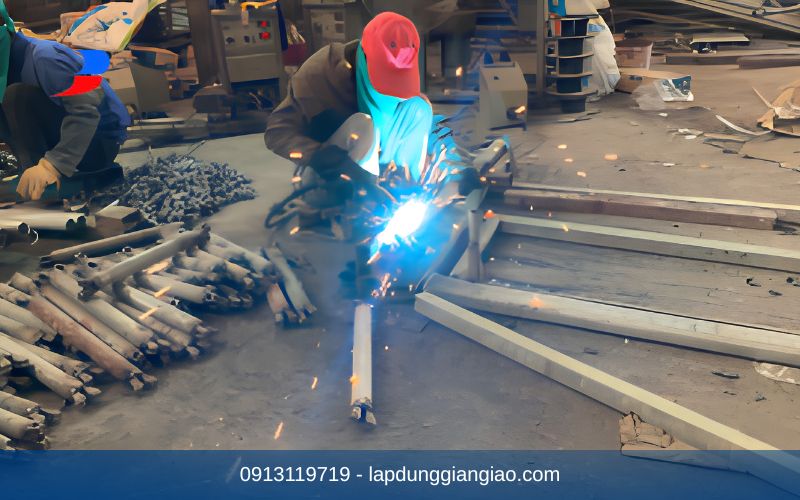 Tầm quan trọng của công tác bảo trì giàn giáo trong xây dựng hiện đại.