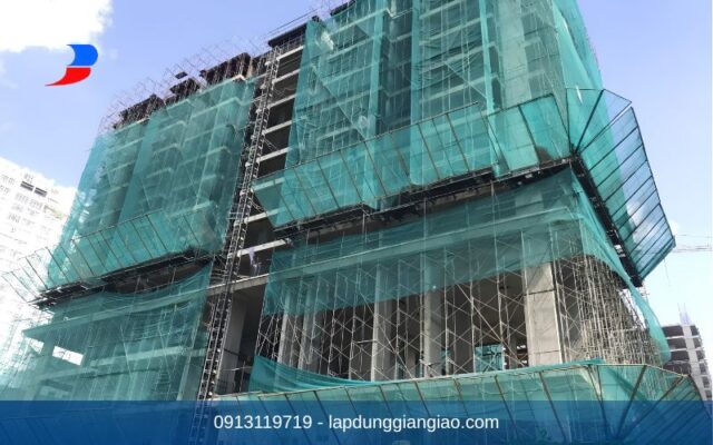 giàn giáo bao che nhà cao tầng quy định phân loại lưu ý