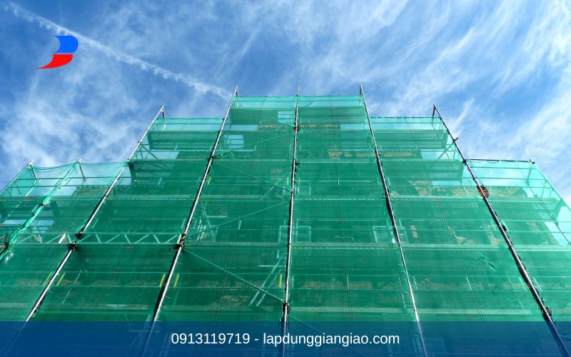  Dịch vụ thuê giàn giáo bao che công trình cao tầng