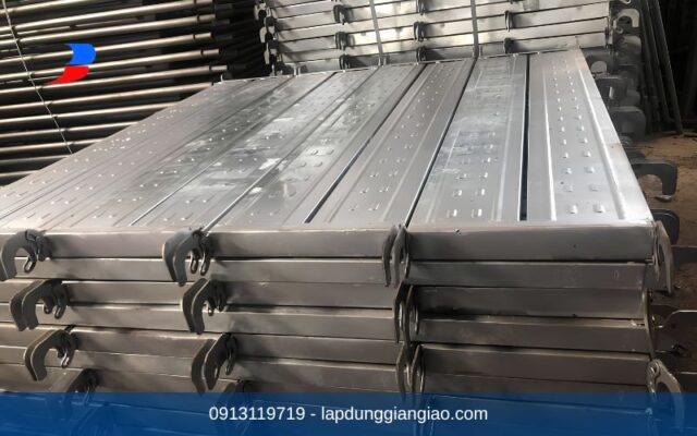 thuê mâm giàn giáo xây dựng TPHCM giá rẻ uy tín